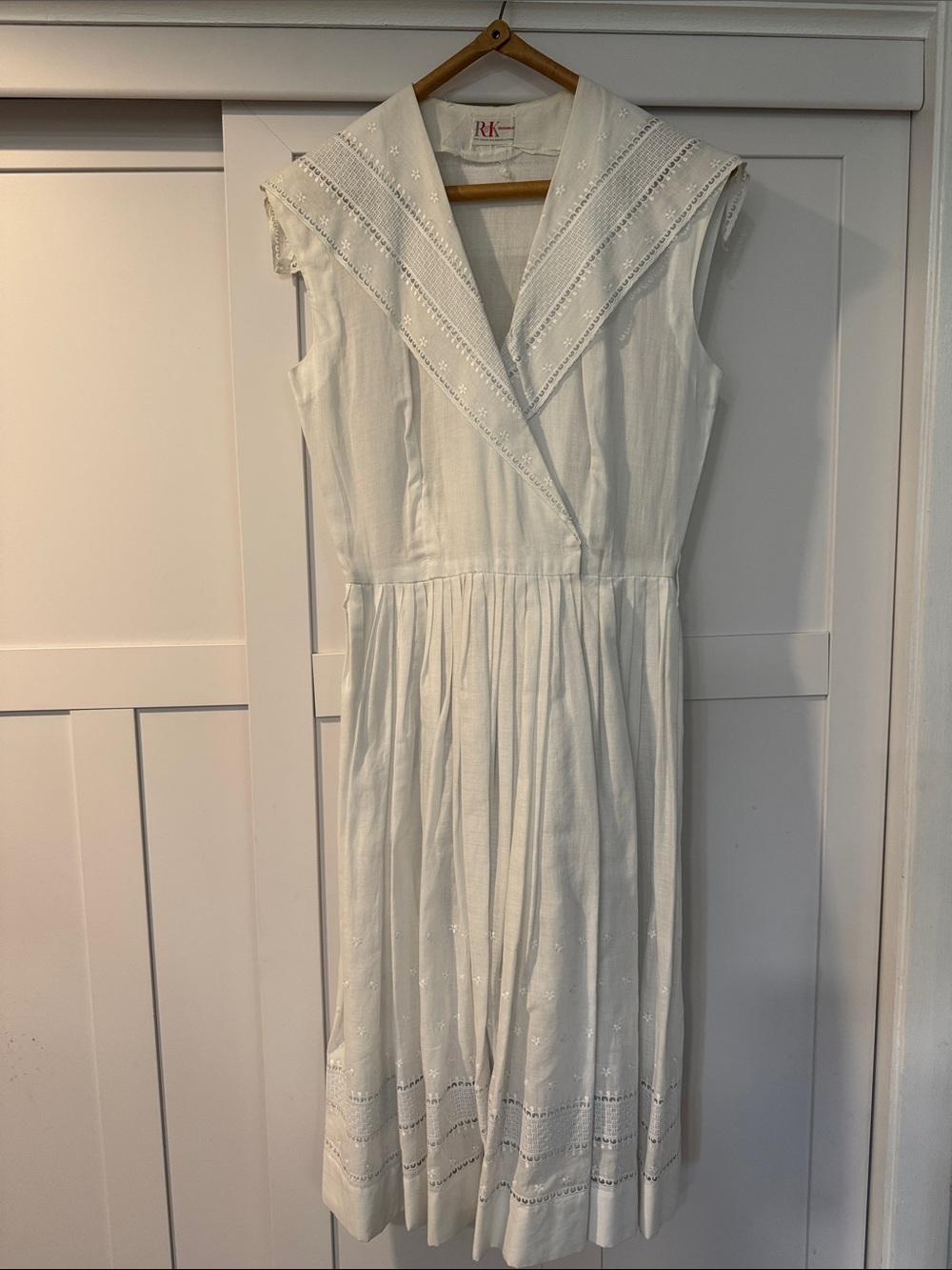 Vintage White Sleeveless Eyelet Cotton Dress